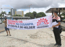 Grevistas da Companhia de Saneamento do PA protestam em evento e governador foge